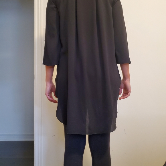 Top - Picture 2 of 4